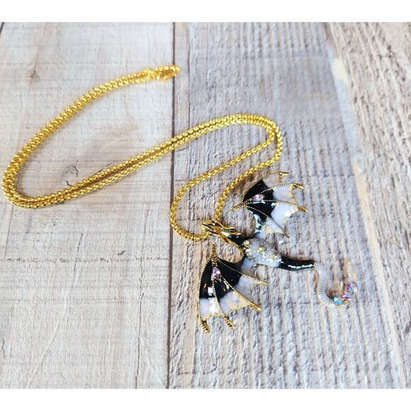 Unbranded Jewelry - Dragon Necklace Black and White